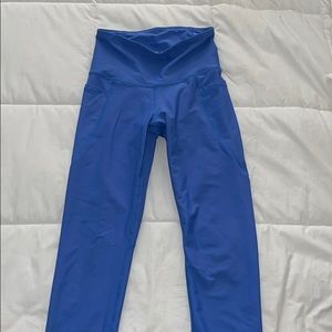 Old Navy Women’s Workout Leggings Crop